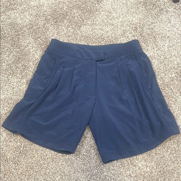 Women's Nike Dri Fit Navy Blue Shorts - Picture 1 of 5